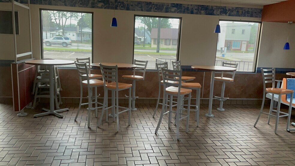 More Photos Of 17431 Dix Rd, Melvindale Fast Food For Lease