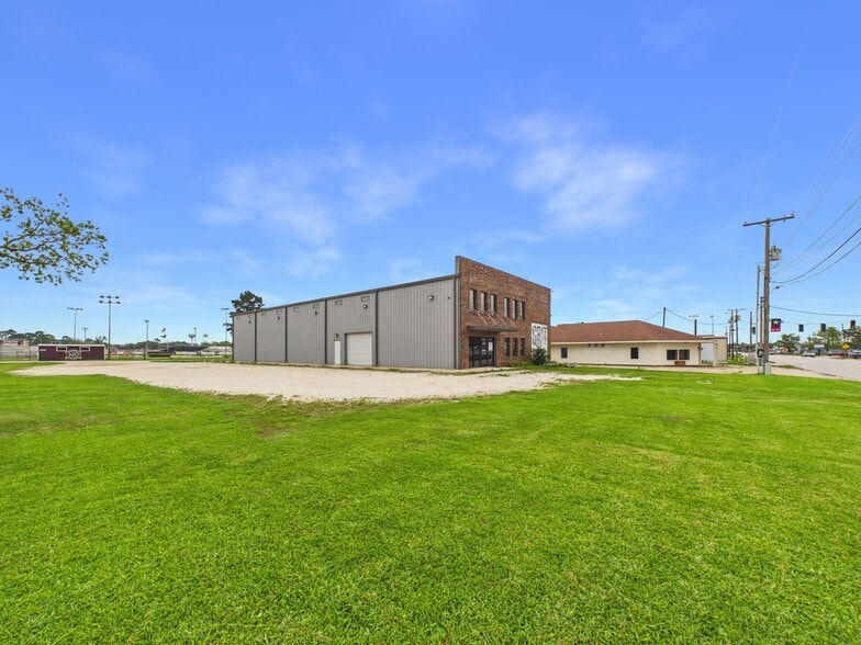 More Photos Of 431 S 17th St, West Columbia Warehouse For Sale