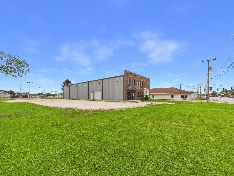 More Photos Of 431 S 17th St, West Columbia Warehouse For Lease