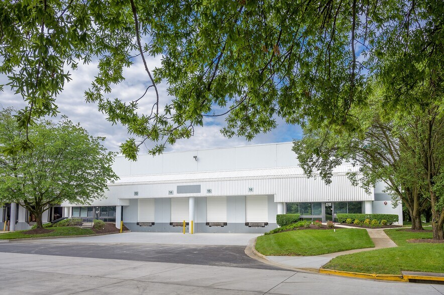 More Photos Of 8705 Bollman Pl, Savage Warehouse For Lease