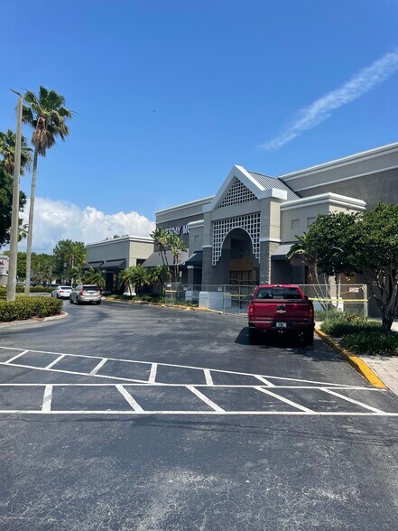 More Photos Of 2212-2298 N Congress Ave, Boynton Beach Unknown For Lease