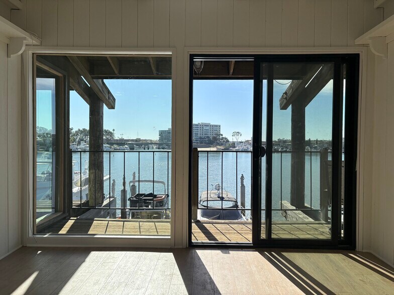 More Photos Of 2711-2729 W Coast Hwy, Newport Beach Office For Lease