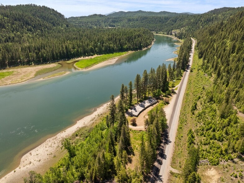 More Photos Of 8612 Washington 31 Hwy, Metaline Hotel For Sale