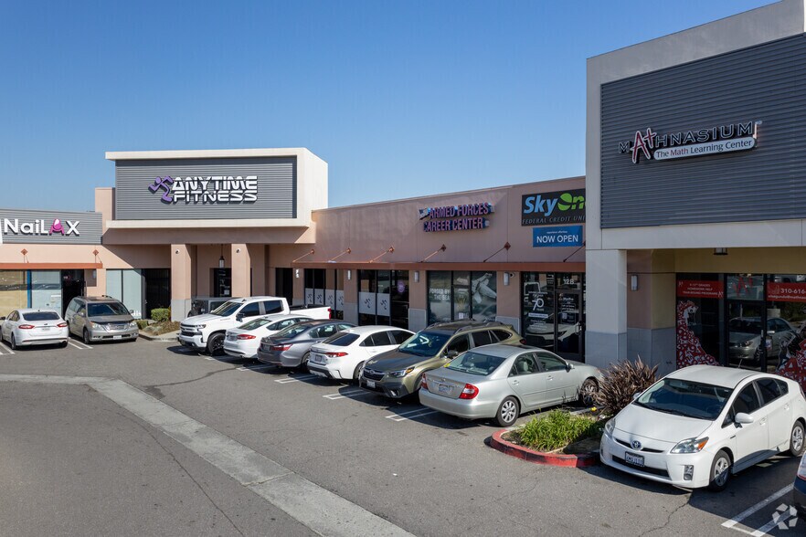 More Photos Of 600 N Sepulveda Blvd, El Segundo Unknown For Lease