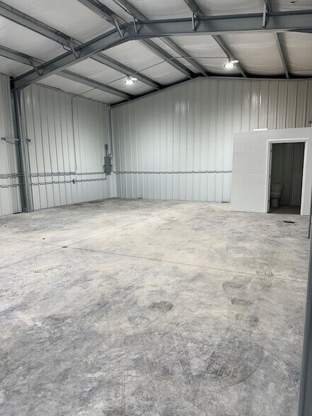 More Photos Of 15126 Veterans Memorial Hwy, Reedsville Industrial For Sale