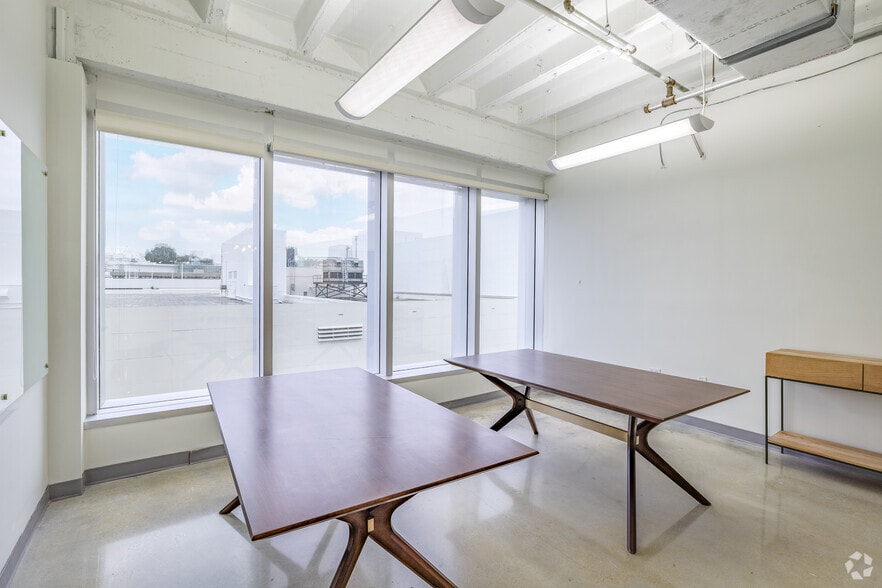 More Photos Of 1680 Meridian Ave, Miami Beach Office For Lease