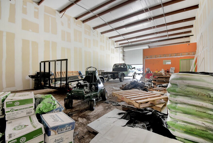More Photos Of 1761 Dobbs Rd, Saint Augustine Warehouse For Lease