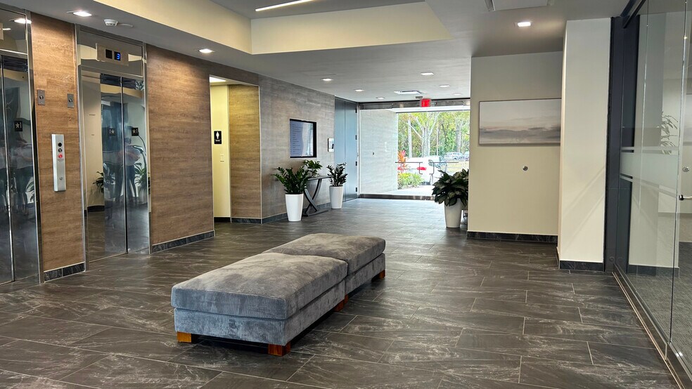 More Photos Of 28059 US Hwy 19 N, Clearwater Unknown For Lease