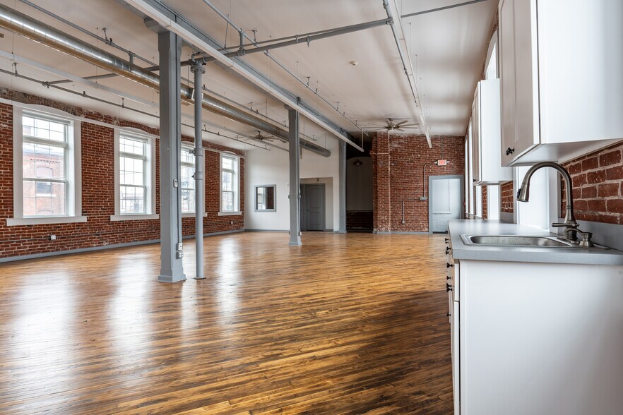 More Photos Of 137-145 W Berkley St, Philadelphia Warehouse For Lease