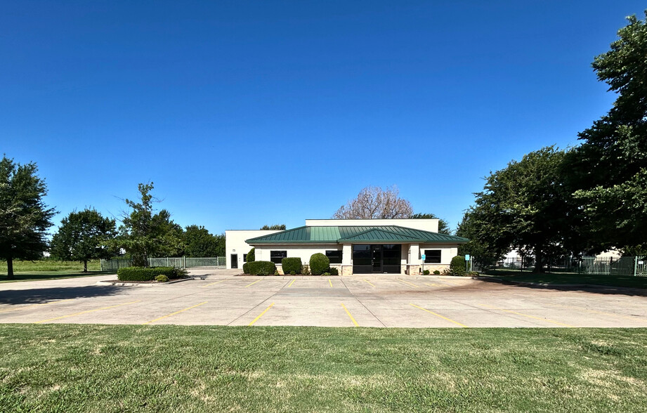 Primary Photo Of 3121 S Lakeside Dr, Oklahoma City Industrial For Sale