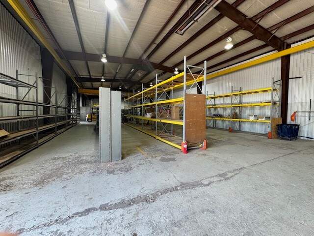 More Photos Of 112 Western St, Pampa Manufacturing For Lease