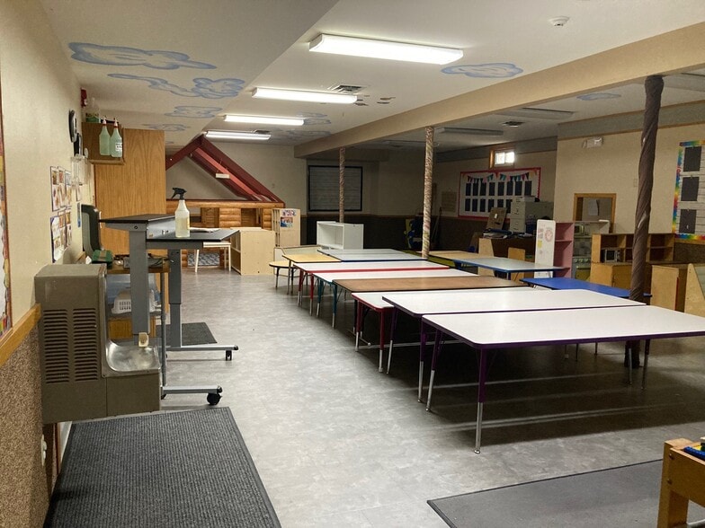 More Photos Of 312 W Cottage Grove Rd, Cottage Grove Daycare Center For Sale