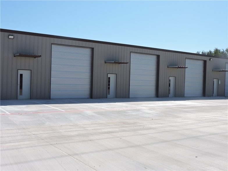Primary Photo Of 22108 Hwy 71 W, Spicewood Light Manufacturing For Lease