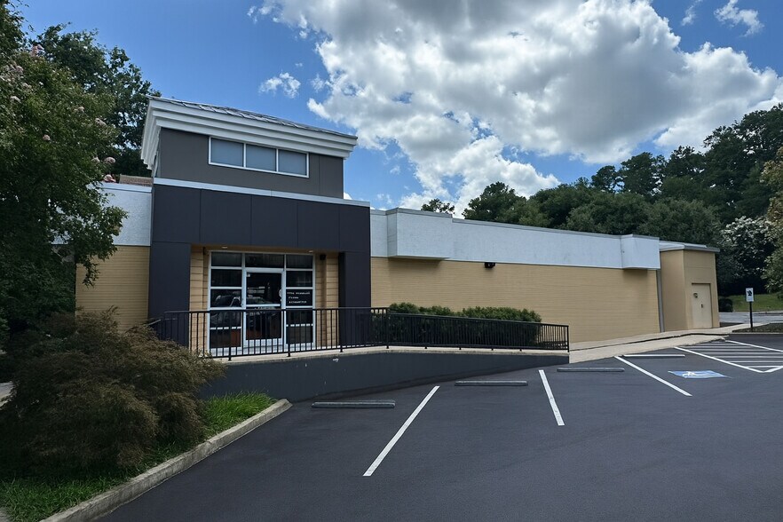 Primary Photo Of 3613 Haworth Dr, Raleigh Medical For Sale