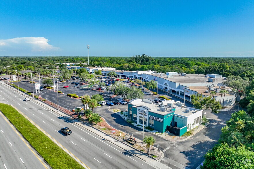 More Photos Of 10005-10075 W Hillsborough Ave, Tampa Storefront For Lease