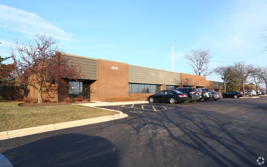 More Photos Of 2600 Warrenville Rd, Downers Grove Office For Lease