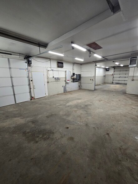 More Photos Of 1201-1203 6th St S, Hopkins Industrial For Sale