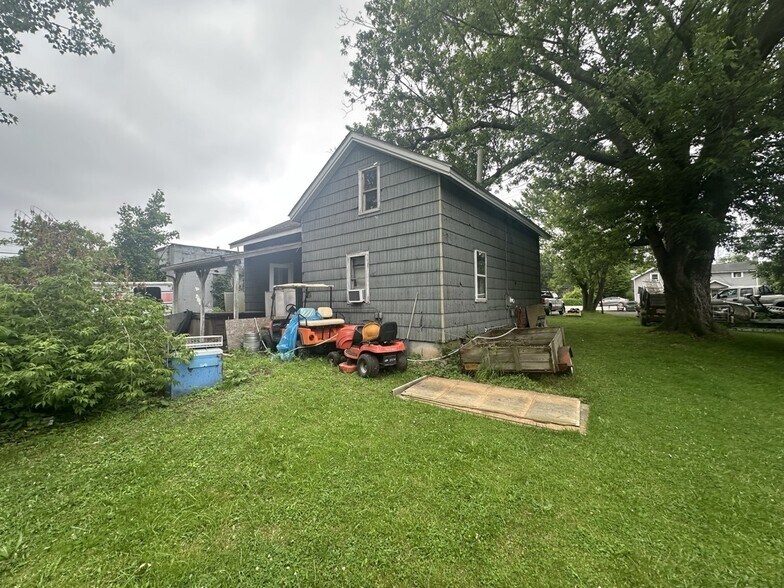 More Photos Of 6530 Broadway St, Lancaster General Retail For Sale