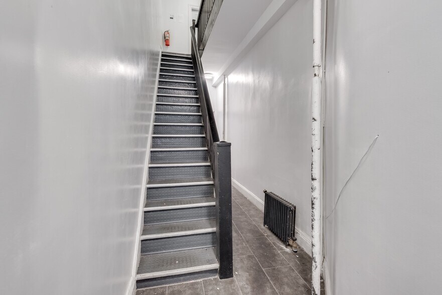 More Photos Of 272 Smith St, Brooklyn Apartments For Sale