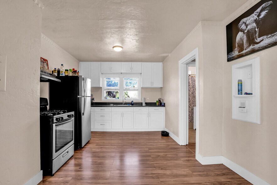 More Photos Of 25-45 W 10th St, Pittsburg Apartments For Sale