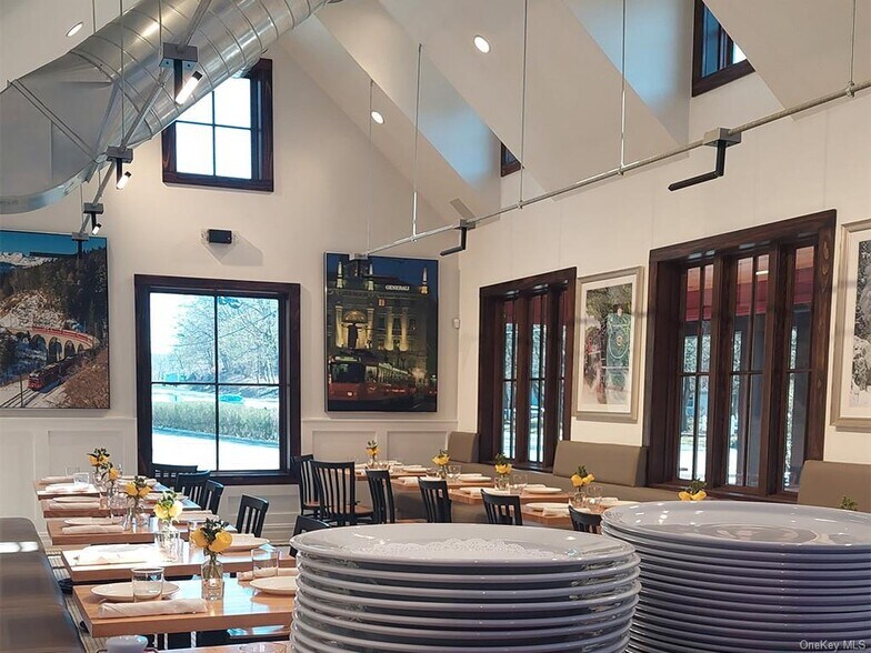 More Photos Of 156 Route 17, Tuxedo Park Restaurant For Sale