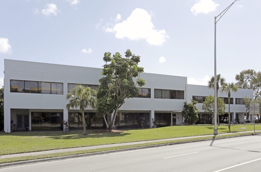 Primary Photo Of 175 Fontainebleau Blvd, Miami Office For Lease