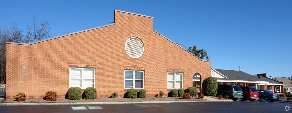 More Photos Of 100 Century Plaza Dr, Seneca Office For Lease