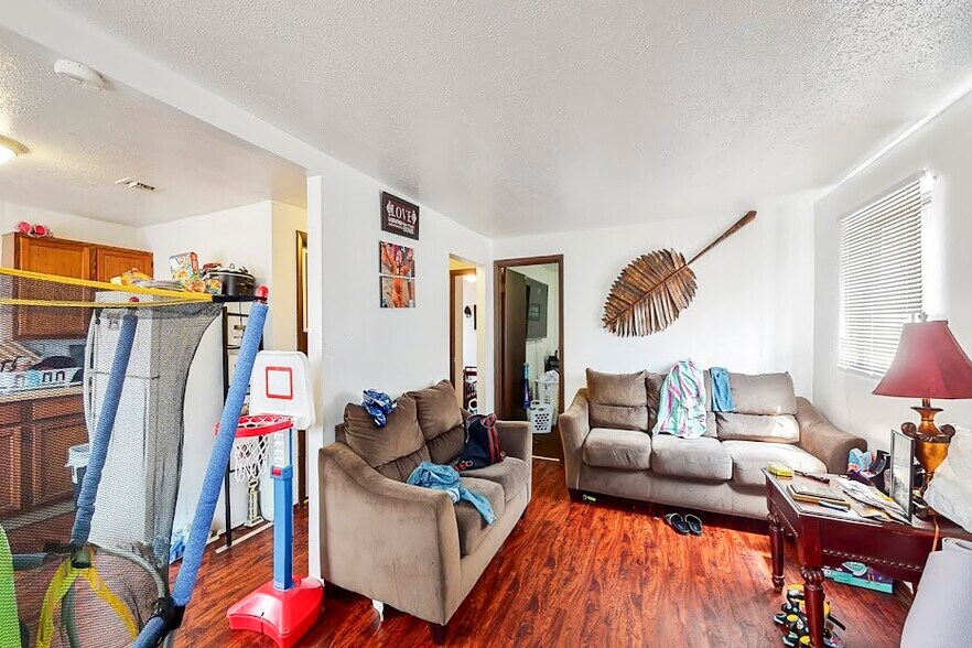 More Photos Of 420 Broadway Ave, McKees Rocks Apartments For Sale