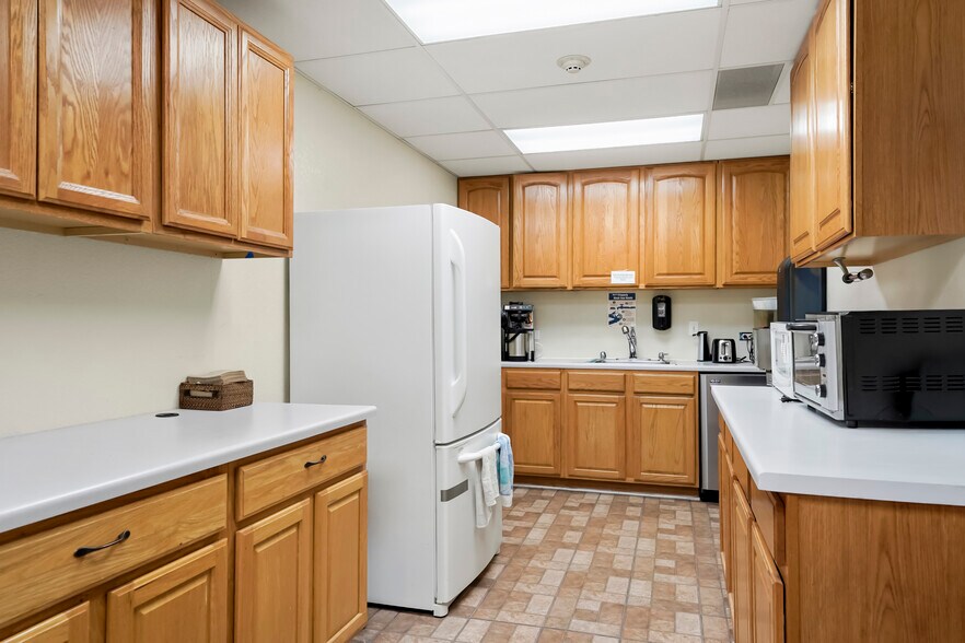 More Photos Of 11031 Sheridan Blvd, Westminster Office For Lease