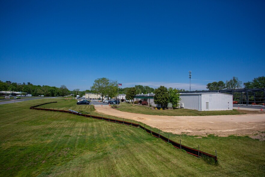 More Photos Of 1401 Hopeman Pkwy, Waynesboro Industrial For Lease