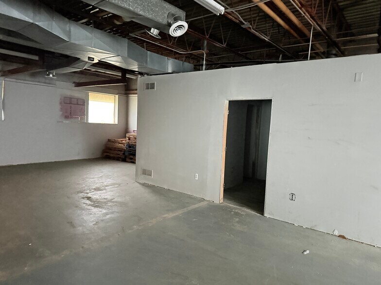 More Photos Of 4865 Carpenter Rd, Ypsilanti Warehouse For Sale