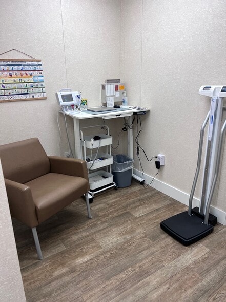 More Photos Of 501 Doug Baker Blvd, Hoover Healthcare For Lease