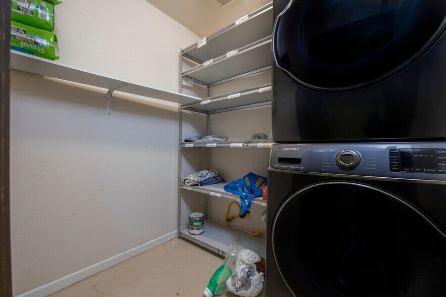 More Photos Of 2522 Holly Hill Dr, San Antonio Medical For Lease