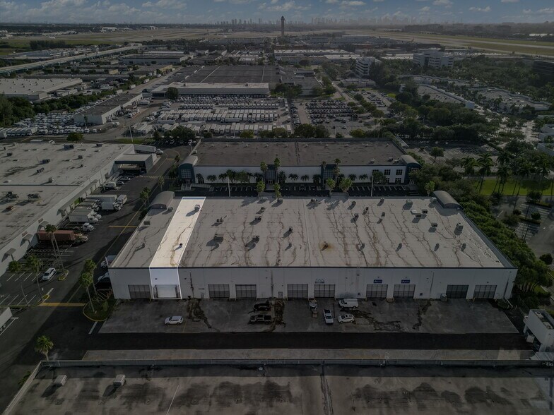 More Photos Of 7620 NW 25th St, Miami Distribution For Sale