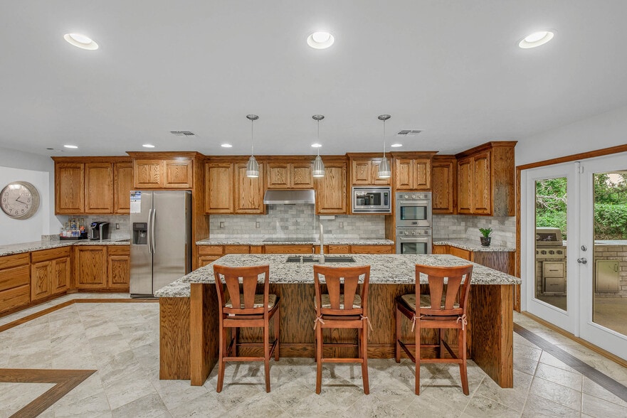 More Photos Of 13863 FM 2154 Rd, College Station Showroom For Sale