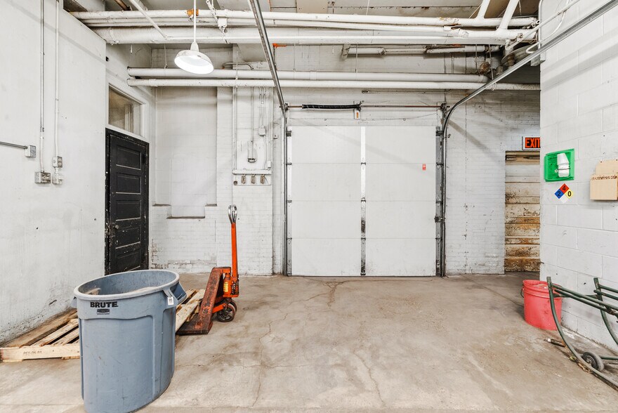 More Photos Of 292 Walnut St, Saint Paul Manufacturing For Lease