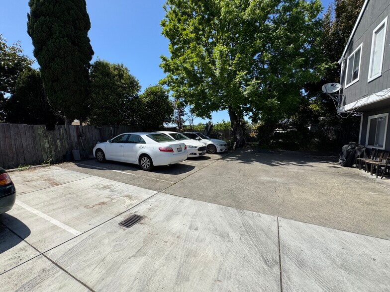 More Photos Of 2151 E 24th St, Oakland Apartments For Sale