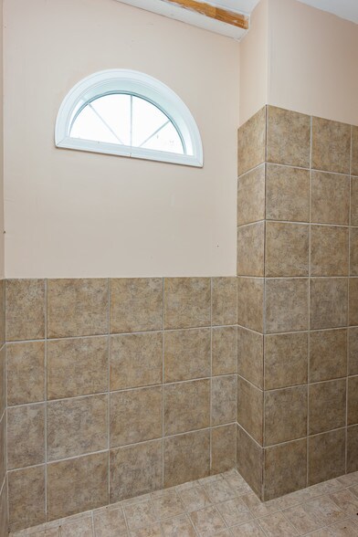 More Photos Of 102 S Main St, Wetumpka Storefront Retail Residential For Sale