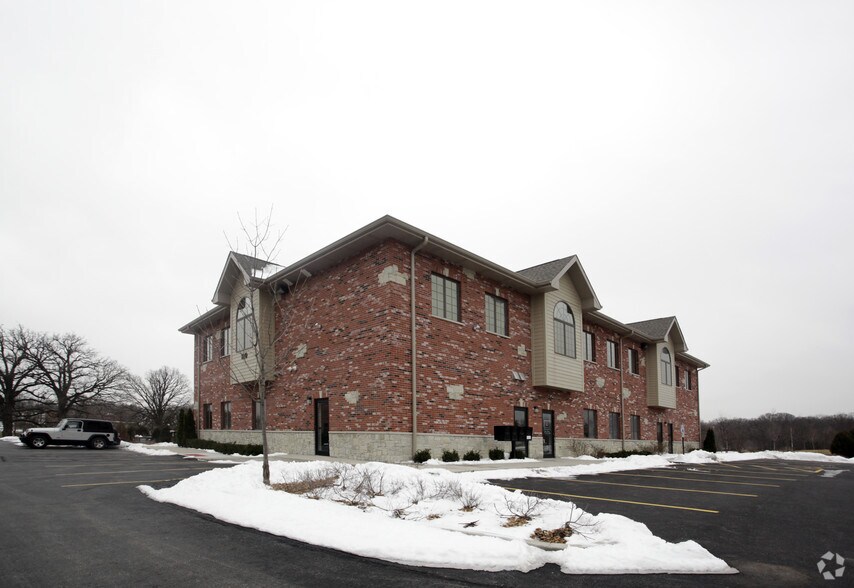 More Photos Of 120 Batson Ct, New Lenox Office For Lease
