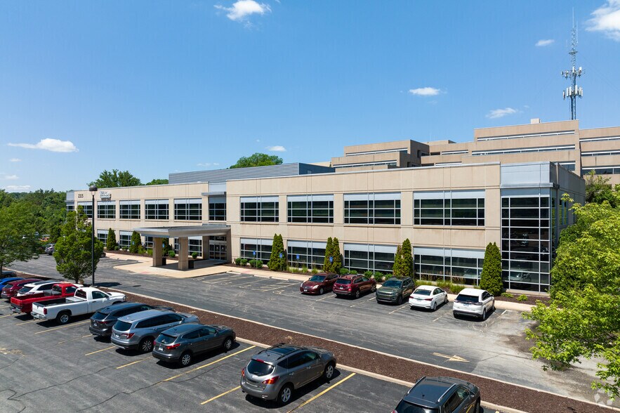 More Photos Of 2315 Dougherty Ferry Rd, Des Peres Office For Sale