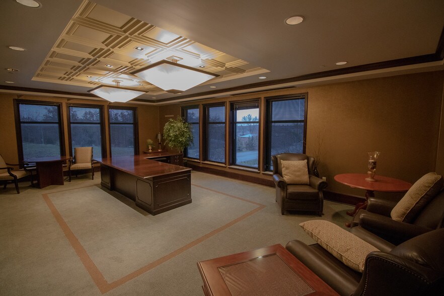 More Photos Of 1600 W Bloomfield Rd, Bloomington Medical For Sale