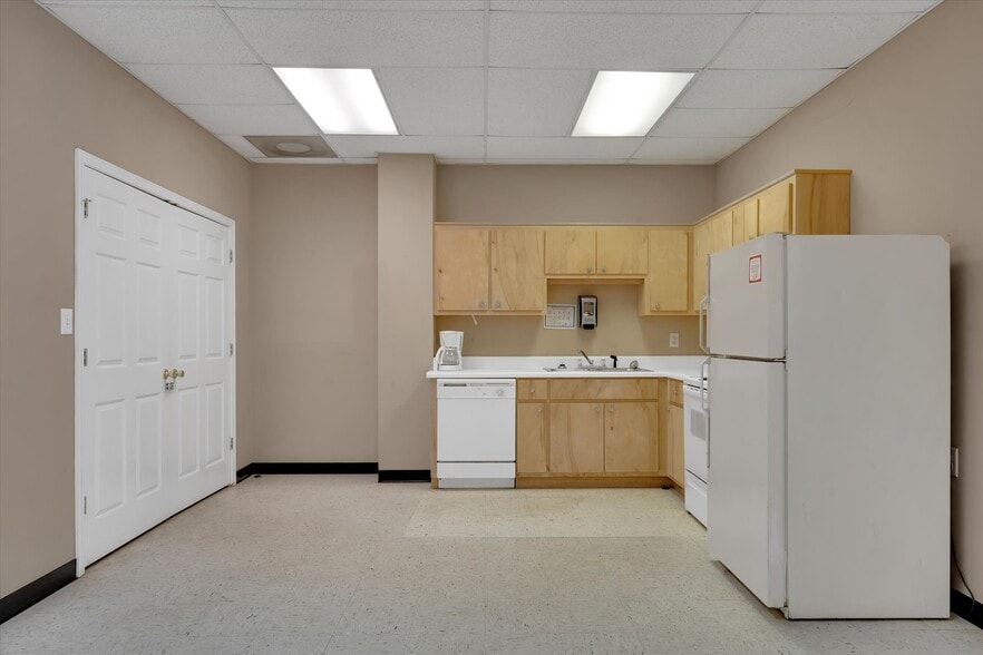 More Photos Of 3361 Highway 29 N, Belton Warehouse For Sale