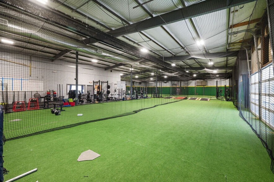 More Photos Of 9043 Marshall Rd, Cranberry Township Manufacturing For Sale