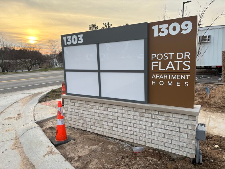 More Photos Of 1303 Post Dr NE, Belmont Storefront For Lease