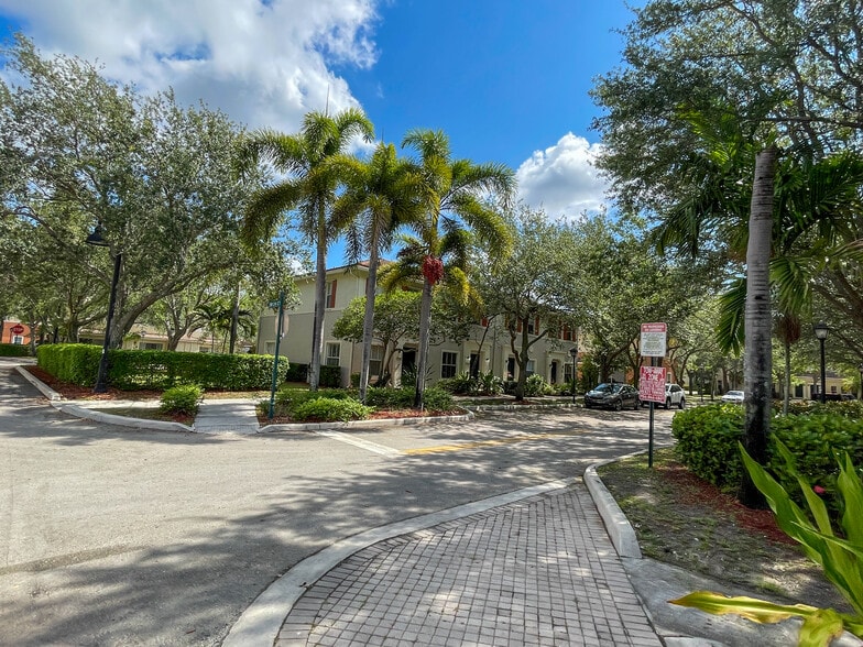 More Photos Of 2499 SW 101st Ave, Miramar Drugstore For Sale