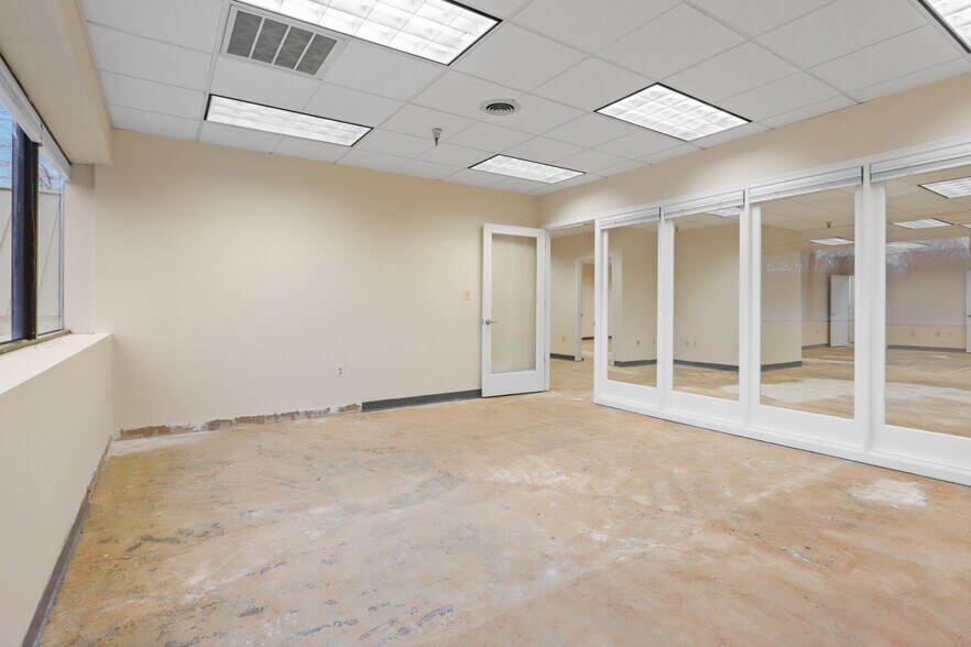 More Photos Of 339 Buschs Frontage Rd, Annapolis Medical For Sale