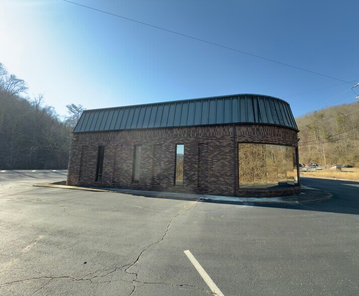More Photos Of 1030 Wintergap Rd, Oliver Springs Office For Sale
