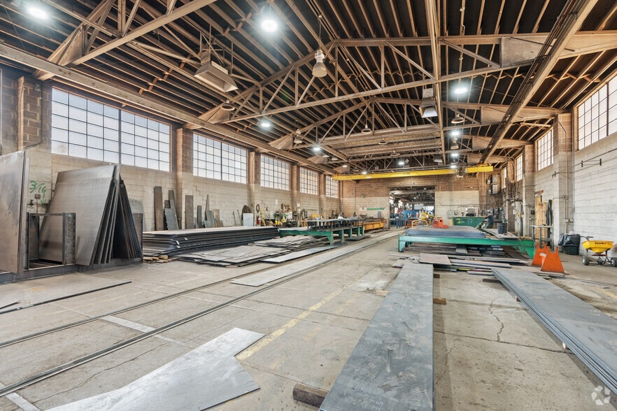 More Photos Of 3755 S Lipan St, Englewood Manufacturing For Sale
