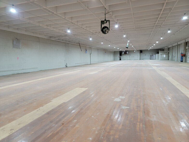 More Photos Of 1258 Yarn Mill Rd, Shelby Manufacturing For Lease