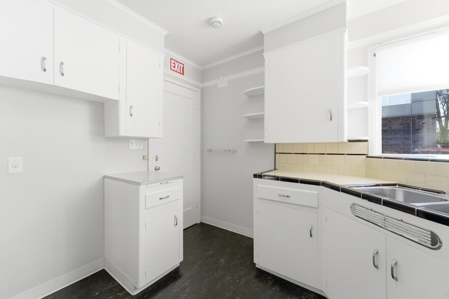 More Photos Of 1607-1611 NE 16th Ave, Portland Office For Lease